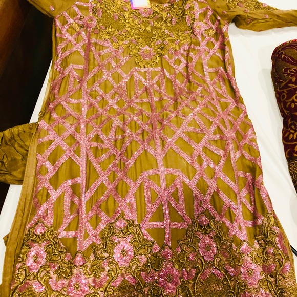 Pakistani dress - Picture 2 of 6